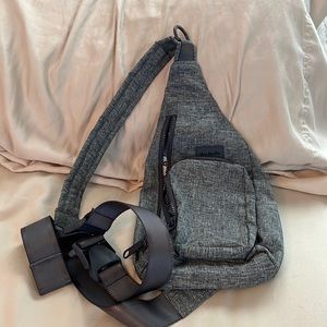 Vera Bradley sling bag-new